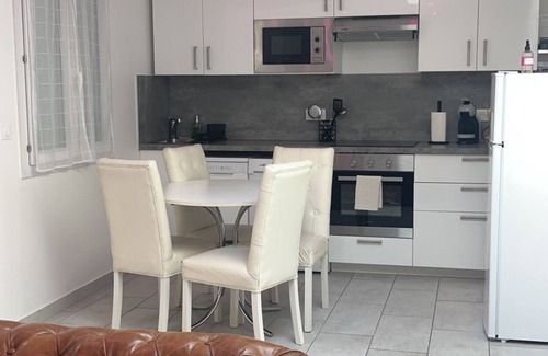 Pontault-Combault Apartment | Appartement De Charme à 25 Minutes de Paris - F3
