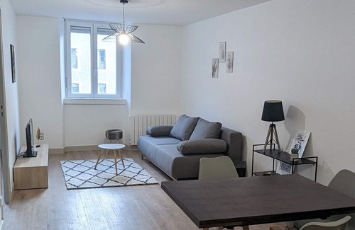 Nantua Apartment | Appartement du lac - 4 Personnes