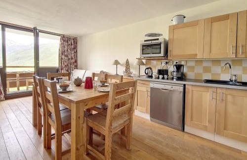 Les Menuires Apartment | Appartement ensoleillé, 2 pièces cabine, balcon sud, pour 6 pers., centre station, près des pistes - FR-1-344-1178