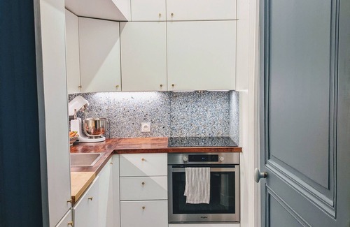 L'Europe Apartment | Appartement Haussmannien Familial