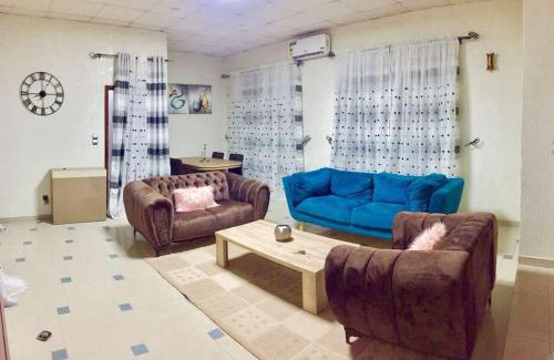 Littoral Department Apartment | Appartement meublé de 4 chambres