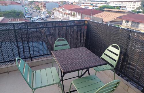 Cayenne Apartment | Appartement NANA A 34 - Appartement Cosy et Lumineux - Vue Panoramique- Centre ville- - Cuisine équipée- CLIM- WIFI - NETFLIX-Parking Public Gratuit-Garage privé payant