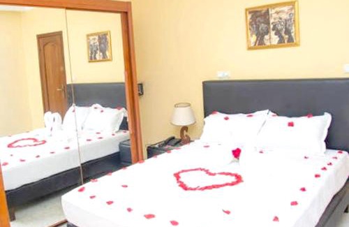 Kinshasa Apartment | Appartement spacieux à Kinshasa avec balconELv