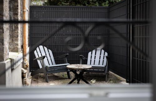 Coutures Apartment | Appartement spacieux avec cour parfait pour famille et amis