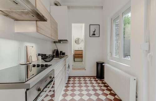 Coutures Apartment | Appartement spacieux avec cour parfait pour famille et amis