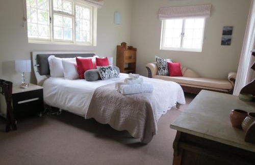 Grahamstown House | AppleBee Guest Cottages