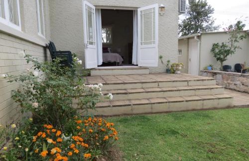 Grahamstown House | AppleBee Guest Cottages