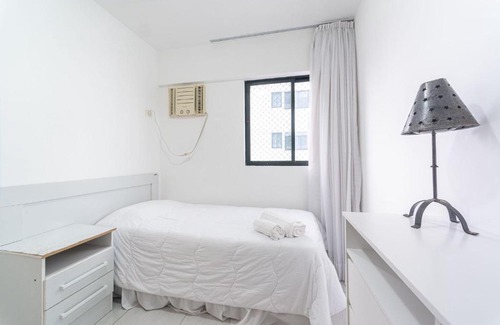 Casa Amarela Apartment | Apt 2 quartos com varanda próximo Praça Casa Forte o bairro mais agradável do Recife ARN901