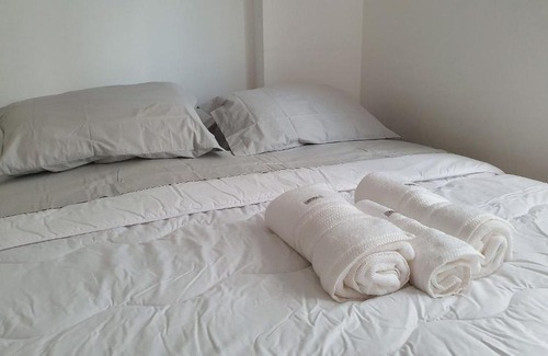 Casa Amarela Apartment | Apt 2 quartos com varanda próximo Praça Casa Forte o bairro mais agradável do Recife ARN901