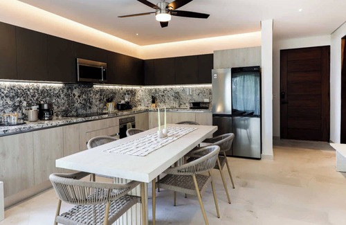 Puerto Morelos Apartment | Apt Jaribu: Ocean Views & Shared Pool