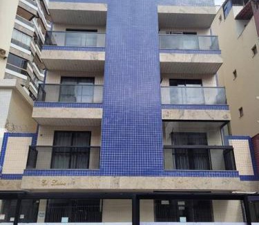 Praia do Morro Apartment | Apt na quadra da praia do Morro com área Lateral