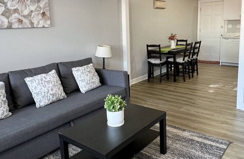 Dunean Apartment | Apt. near Downtown - 2BR/1BA/3BE