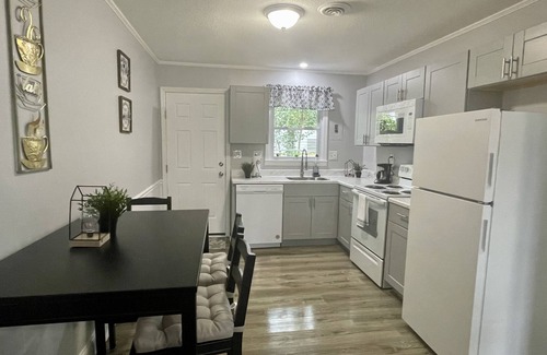 Dunean House | Apt. near Downtown Greenville (2BR/1BA, 3 beds)