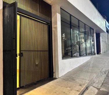 Lavras Apartment | Apt novo no centro com garagem perto de tudo que você precisa