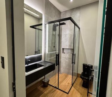 Lavras Apartment | Apt novo no centro com garagem perto de tudo que você precisa