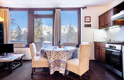 Madonna di Campiglio Apartment | Apt. "Patascoss" - Madonna di Campiglio with view of the Dolomites, Terrace & Garage