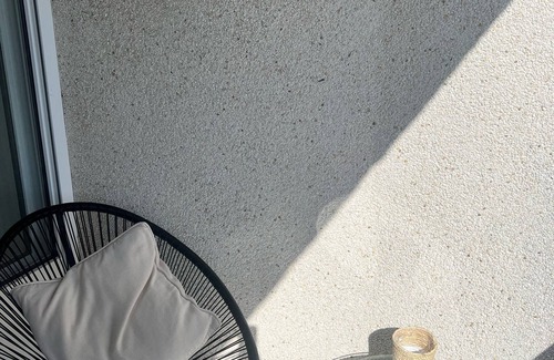 Quintans Apartment | Apt Sanxenxo one minute from the beach, views with garage and elevator. 8 pax