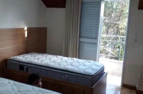 Vila Iara Apartment | Apto aconchegante em Capivari com lareira e sacada