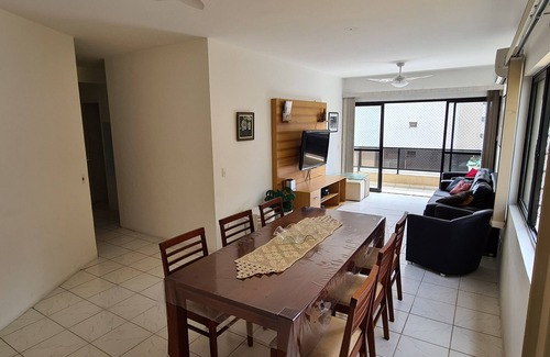 Pitangueiras Apartment | Apto Amplo, Confortável , 1 min Praia, Late Checkout