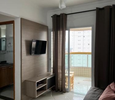 Praia Grande Apartment | Apto com Ar condicionado e churrasqueira