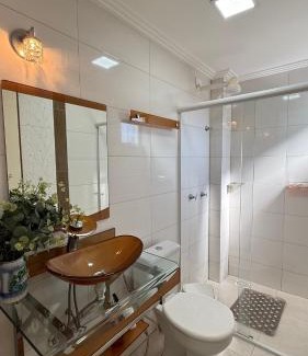 Piratuba Apartment | Apto dos Antúrios-3 Quartos- Apto espaçoso, confortável com sacada de frente pra avenida principal