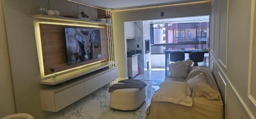 Castelo Branco Apartment | Apto dos famosos na Meia Praia Itapema a 70 metros do mar