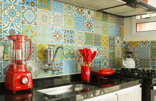 Pereque-Acu Apartment | Aptº TOP 2 Quartos com Varanda, 400 m da Praia, em Condomínio com Piscinas, Sala, Smart TV, Sofá Cama, com 2 Banheiros, Cozinha Planejada Completa, Wi-Fi 200 mbps, Ares-condicionados, Churrasqueira, Máquina de Lavar e Tanque, Estacionamento, Portaria 24 h