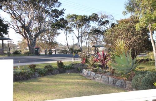 Lake Cathie Villa | Aqua View