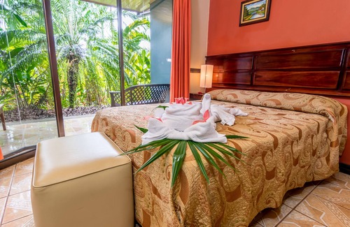 Puerto Viejo de Sarapiqui Hotel | Ara Ambigua Lodge