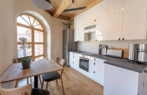 Buhlau House | Architect's apartment: fireplace+whirlpool+sauna