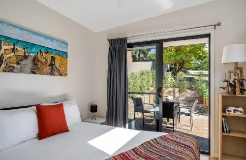 Faulconbridge House | Architecturally Designed Nature Lovers Delight