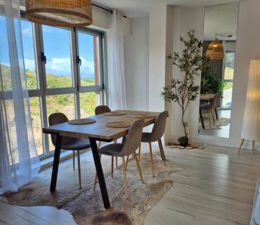 Malpica de Bergantinos Apartment | Arena Blanca