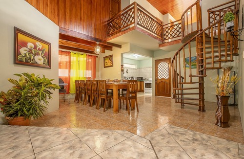 La Fortuna Villa | Arenal Family Home - Families & Friends Getaway