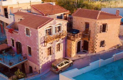 Halepa House | Aristokosmos is an ambient, fully equipped and renovated 19th century mini home.