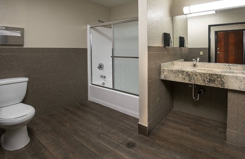 Paradise Hotel | Arizona Charlie's Boulder