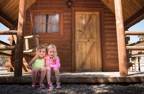 Ehrenberg Cabin | Arizona Oasis Rustic Cabin Rental Sleeps 4