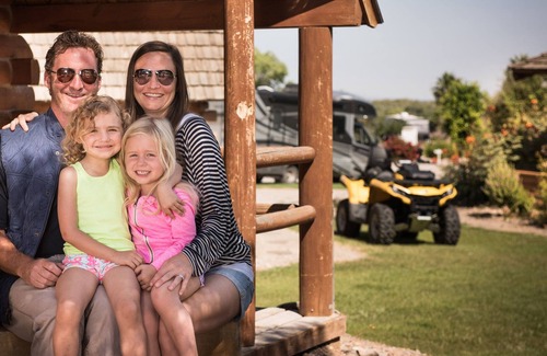 Ehrenberg Cabin | Arizona Oasis Rustic Cabin Rental Sleeps 4