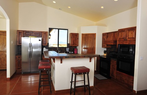 Sonoita House | Arizona wine country getaway - spacious 3 bedroom - 2.5 bath home near wineries