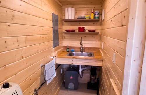 Howard Cabin | Arkansas River Frontage, Cozy Cabin with AC, WiFi in gorgeous Howard pets ok