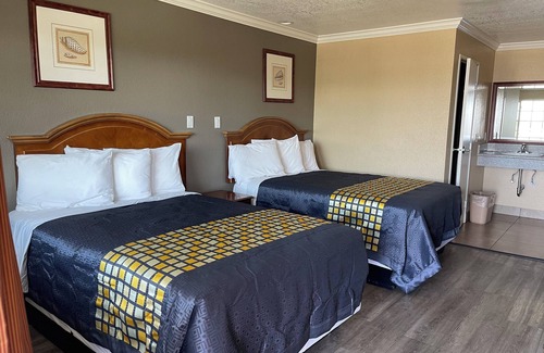 Riverside Hotel | Arlington Inn