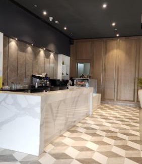 Gomti Nagar Apartment | ARMERIA STAY DLF MYPAD-512