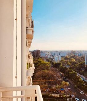 Gomti Nagar Apartment | ARMERIA STAY DLF MYPAD-512