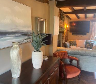 Bridge House | Arms Cottage