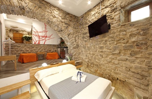 Manarola House | Arpaiu - Odeyo Sas