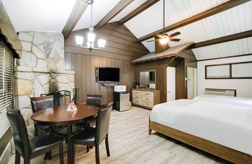 Lake Arrowhead Hotel | Arrowhead Tree Top Lodge