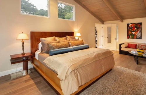 Hatton Fields House | Art and Sound: Secluded Carmel Five bedroom home!