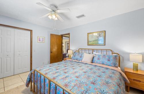 Cedar Key House | Artist Retreat an eclectic getaway