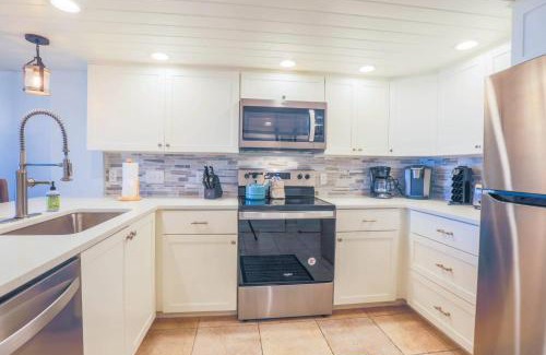 Isle of Palms House | Artist's Palette