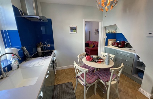 Harrogate House | Artists' Cottages