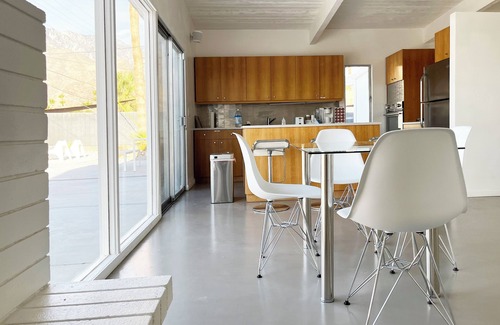 Vista Norte House | Artsy Private Room in Historic Architectural House